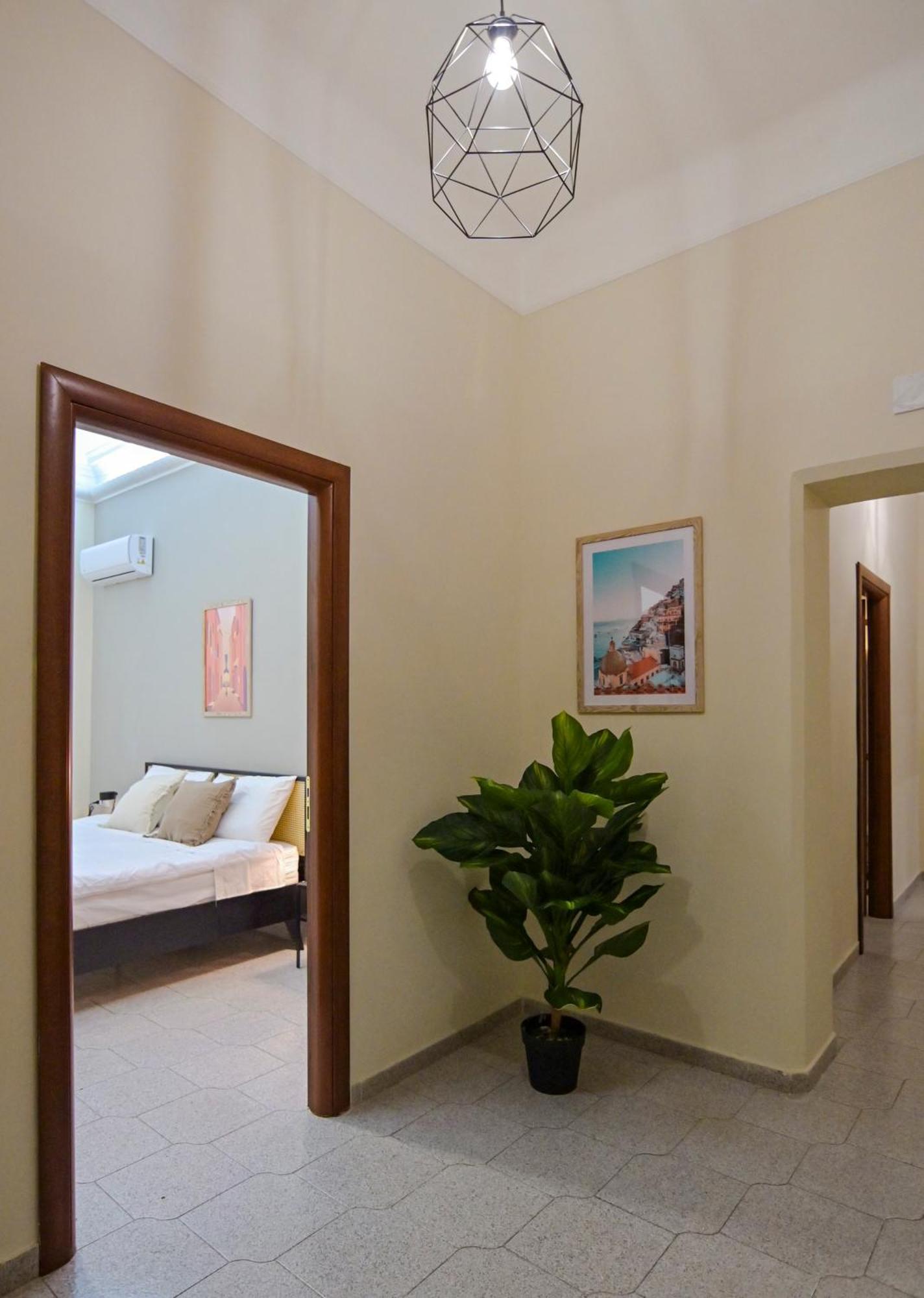 Cozy Central Residence Napoli Exterior photo