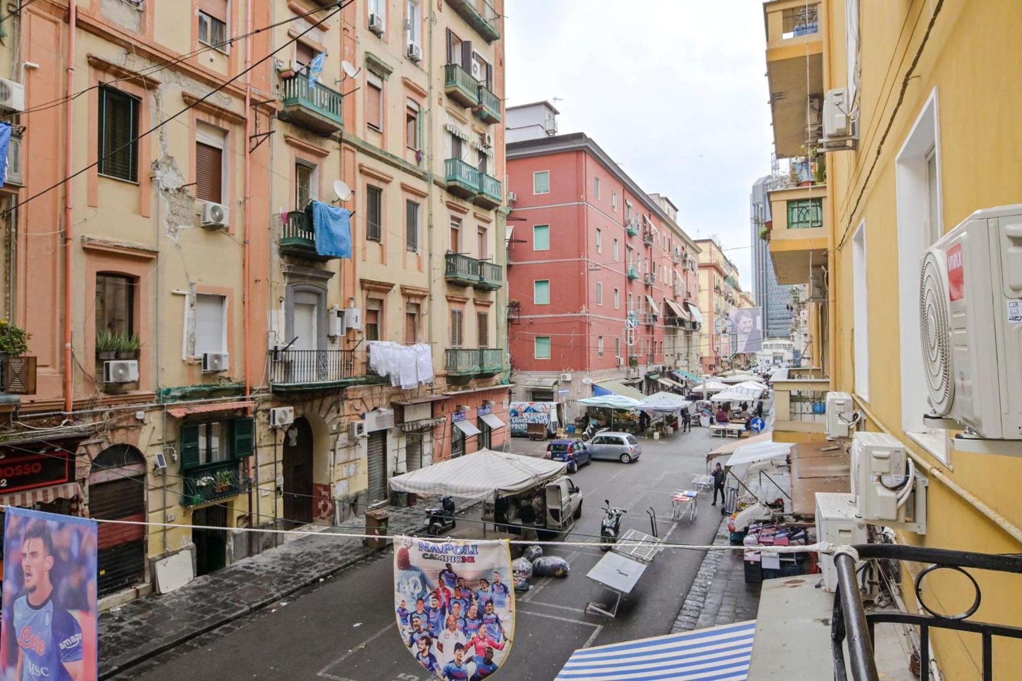 Cozy Central Residence Napoli Exterior photo