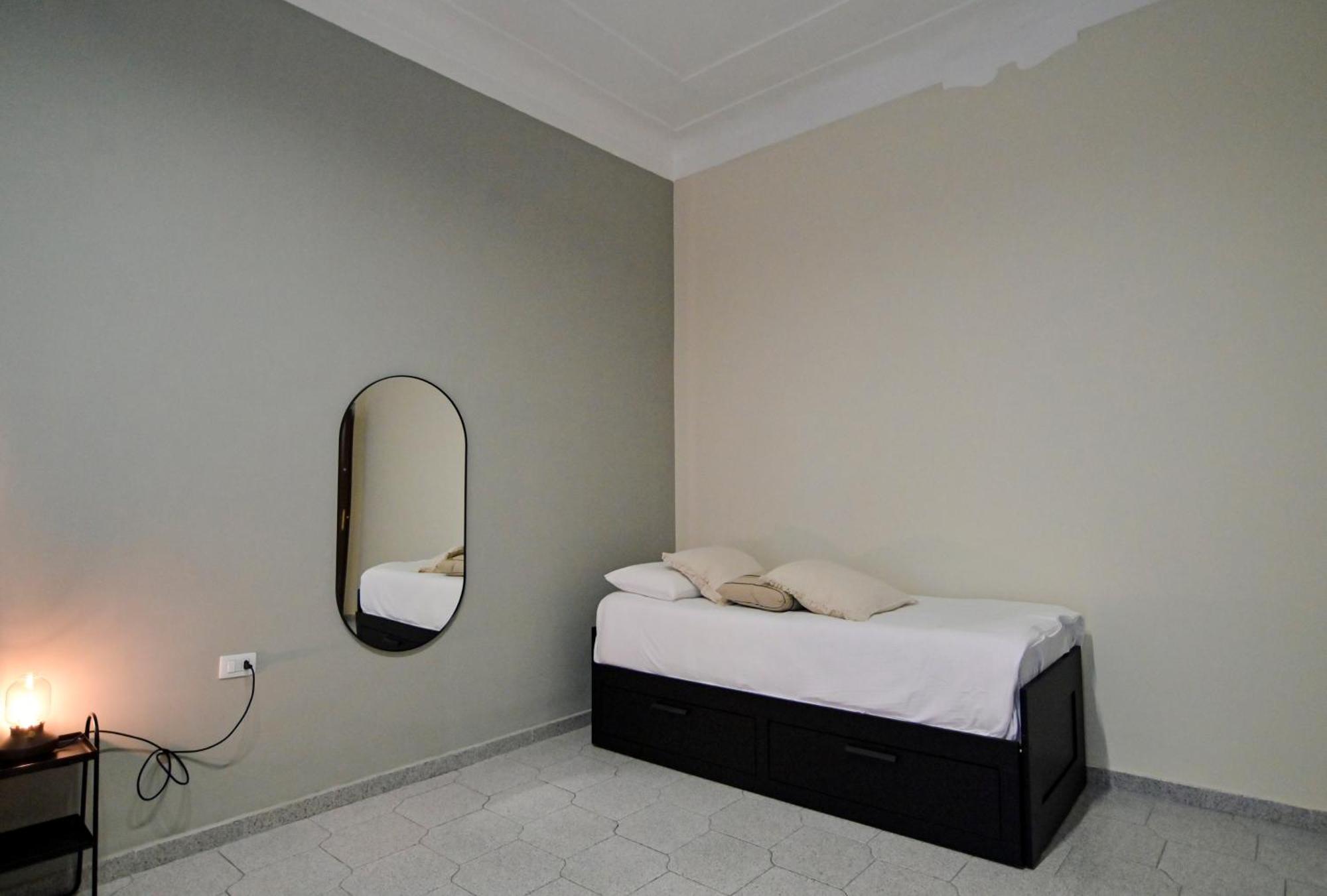 Cozy Central Residence Napoli Exterior photo