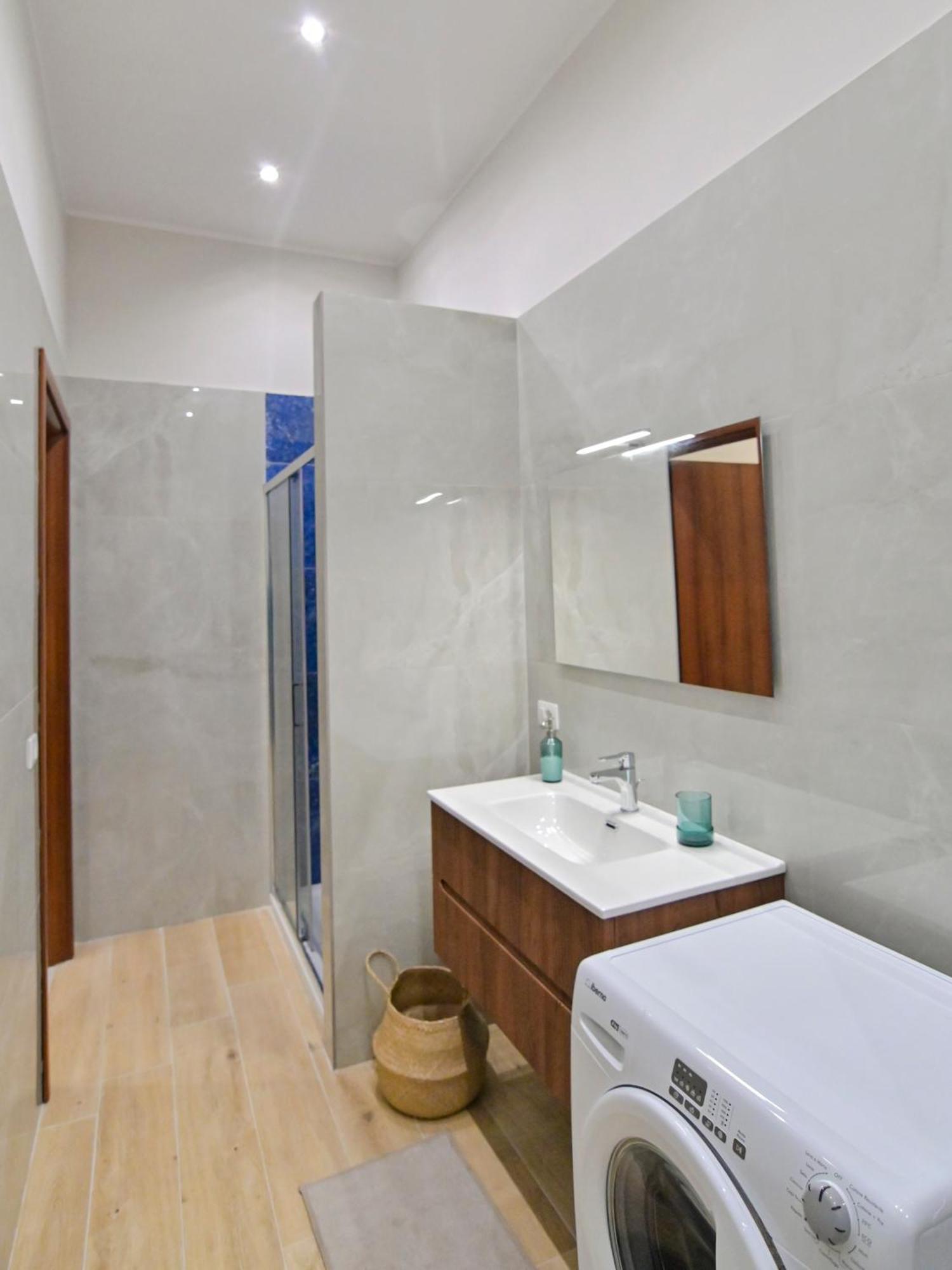 Cozy Central Residence Napoli Exterior photo