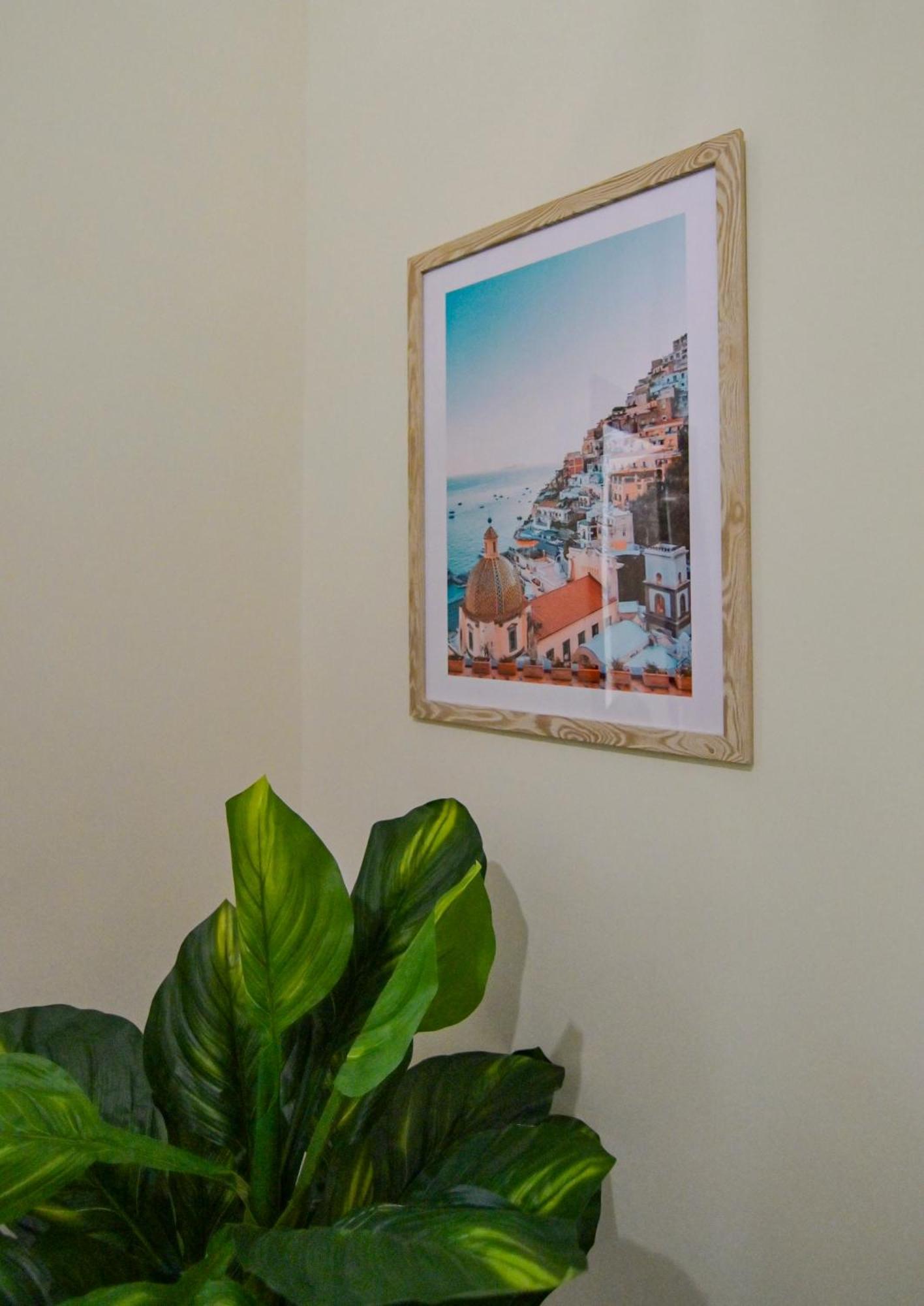 Cozy Central Residence Napoli Exterior photo
