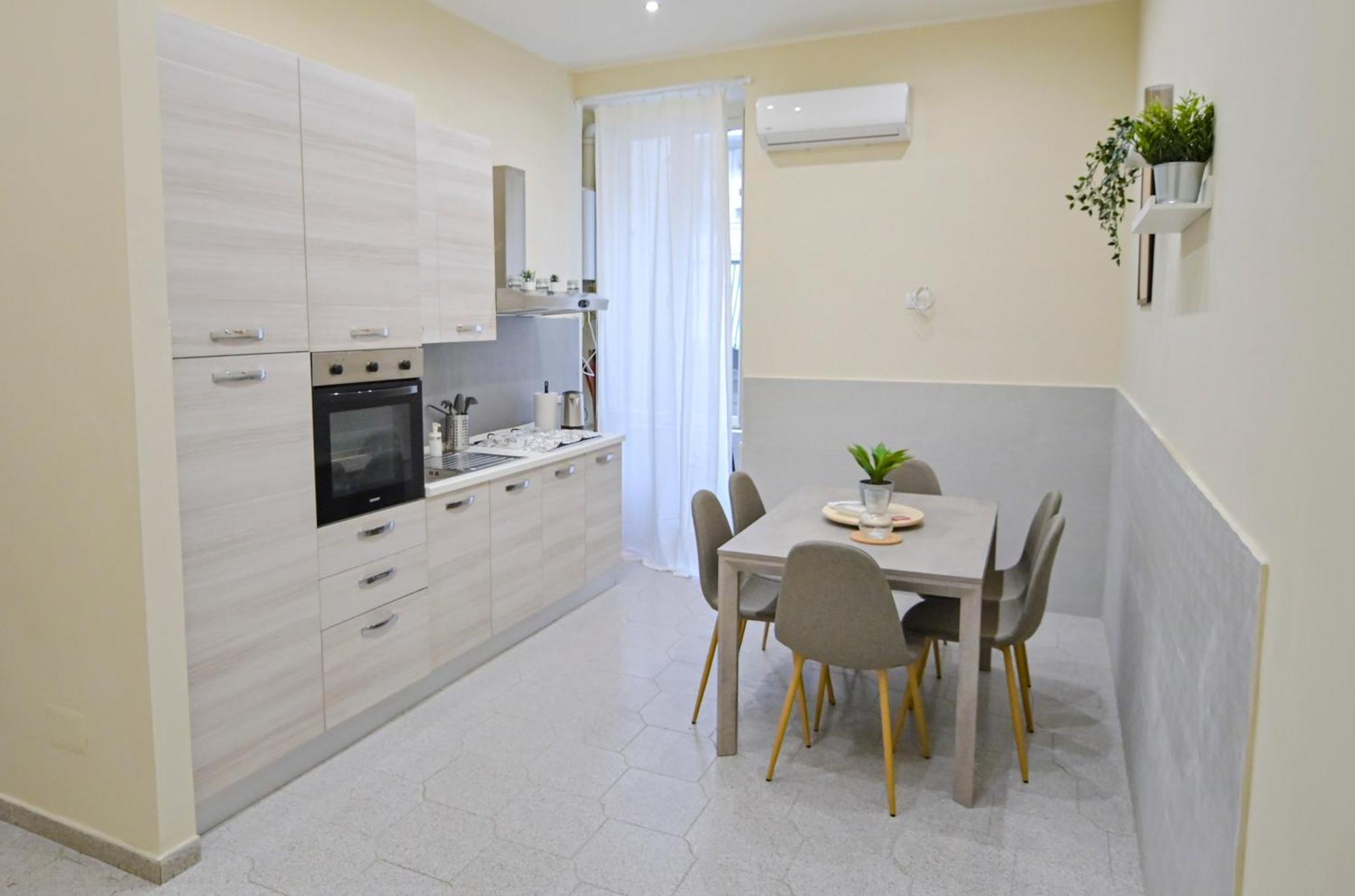 Cozy Central Residence Napoli Exterior photo