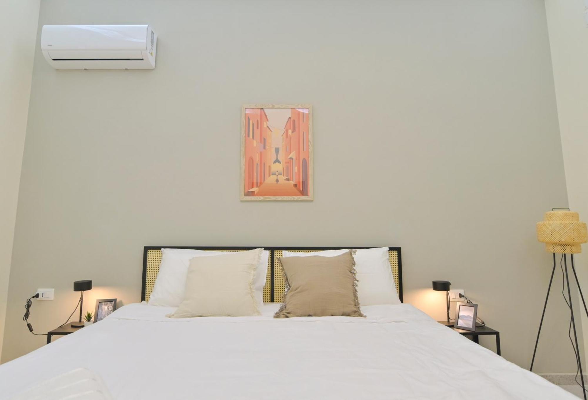 Cozy Central Residence Napoli Exterior photo